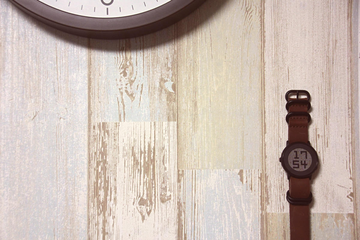 The Pebble Time Round smartwatch is cute