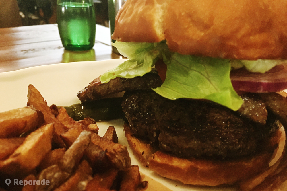 Burgers and cakes at Bubby's Kichijoji