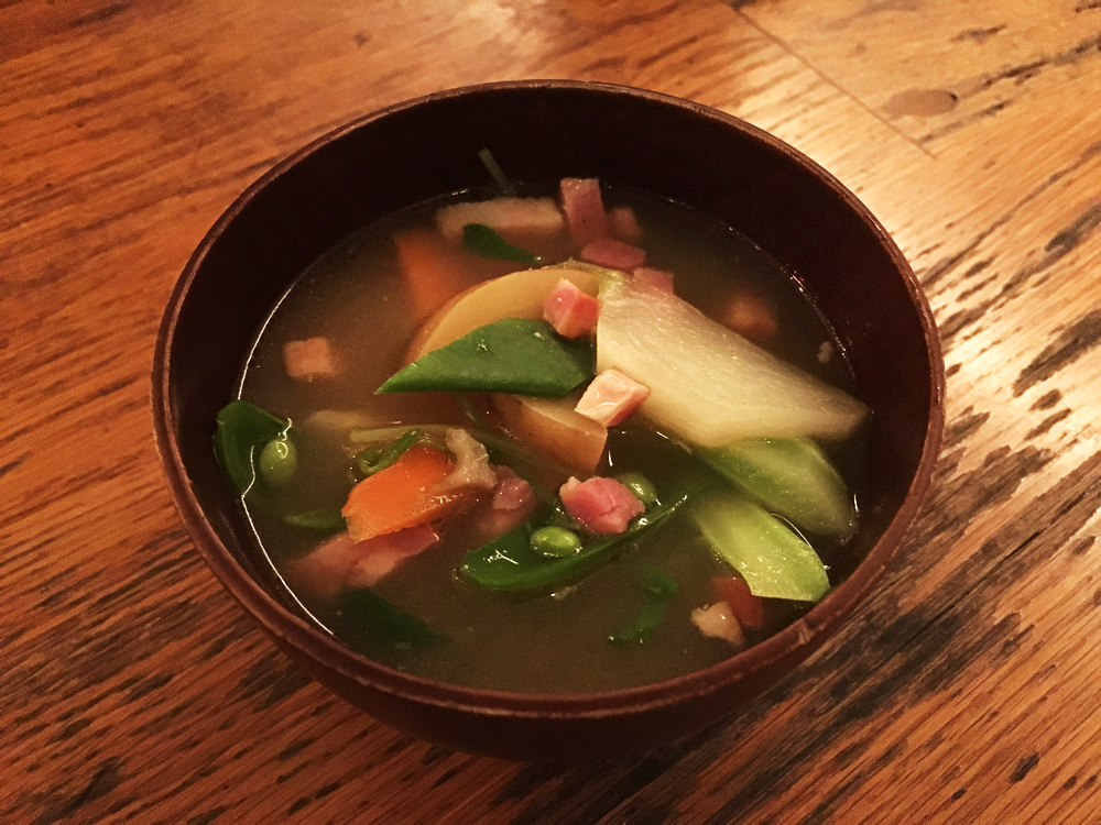 季節野菜たっぷりのお味噌汁